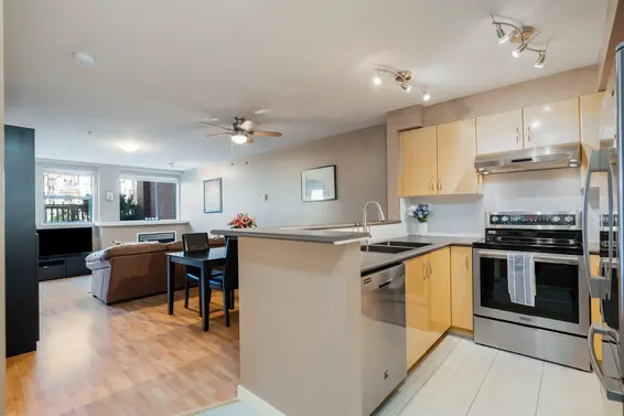 208 345 Lonsdale Avenue, North Vancouver For Sale - image 13