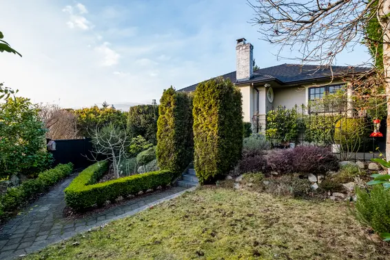 338 West 25th Street, North Vancouver For Sale - image 1