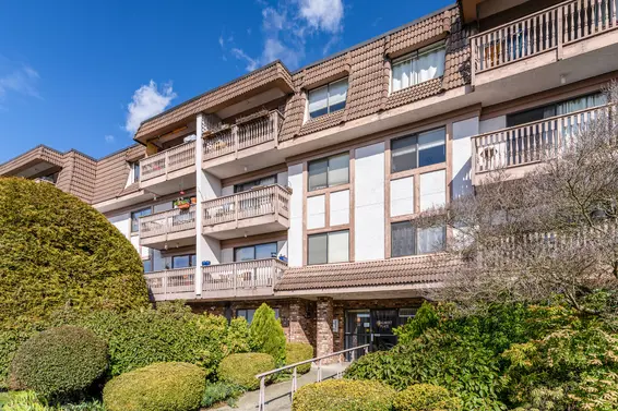 236 2nd Street W, North Vancouver  
