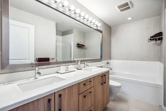 311 119 West 22nd Street, North Vancouver For Sale - image 19