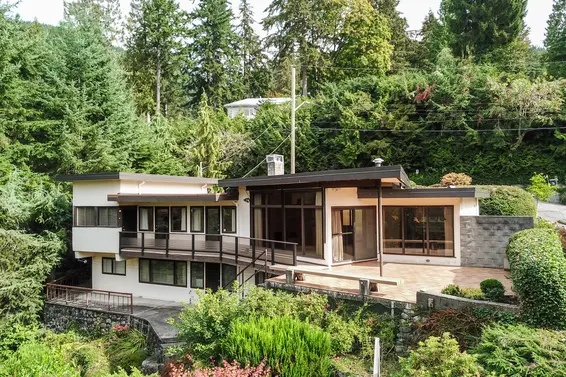 491 Monteray Avenue, North Vancouver