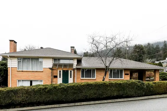 Front - 3715 Norwood Avenue, North Vancouver  