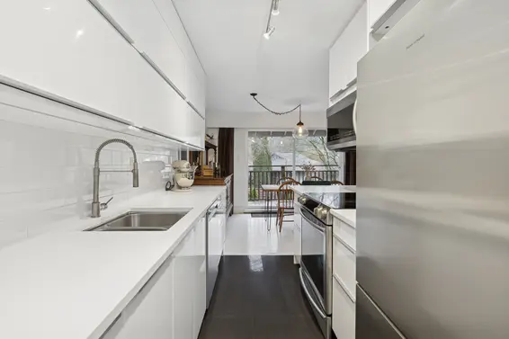 402 555 West 28th Street, North Vancouver For Sale - image 14