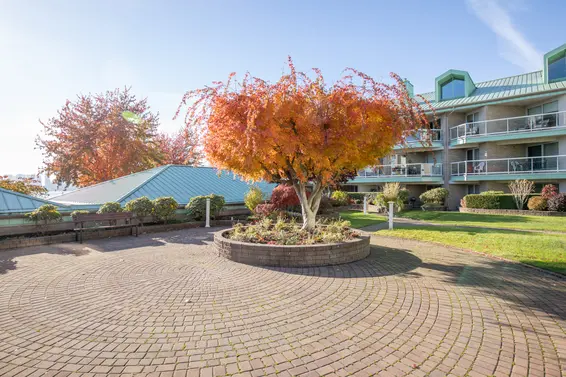 2105 33 Chesterfield Place, North Vancouver For Sale - image 32