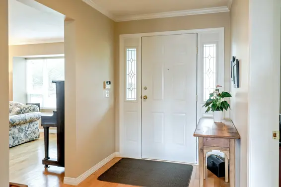 Foyer - 453 East 16th Street, North Vancouver  