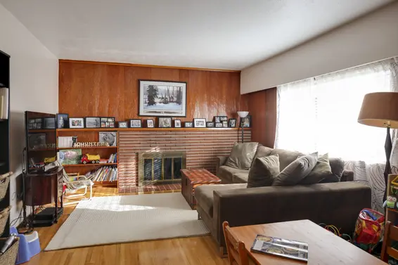 1621 Sutherland Avenue, North Vancouver For Sale - image 4