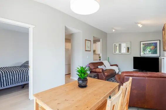 201 1523 Bowser Avenue, North Vancouver For Sale - image 7