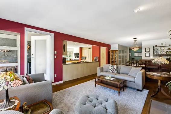 303 3750 Edgemont Boulevard, North Vancouver For Sale - image 6