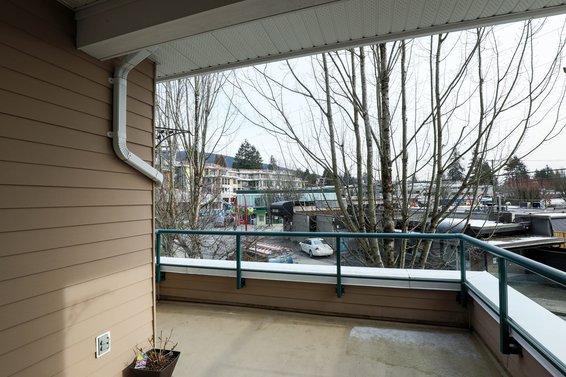 Balcony - 203-3151 Connaught Crescent, North Vancouver