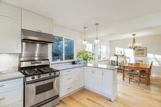3269 Connaught Avenue, North Vancouver For Sale - image 19