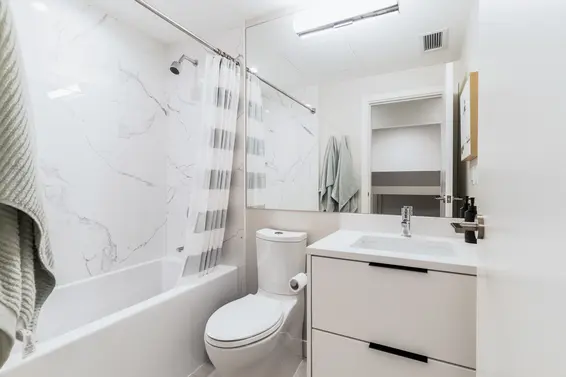 Bathroom - 107 649 East 3rd Street  