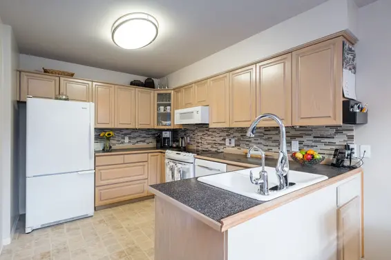 4 232 East 6th Street, North Vancouver For Sale - image 14