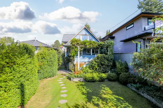 341 West 22nd Street, North Vancouver