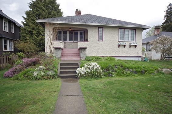 742 East 6th Street, North Vancouver