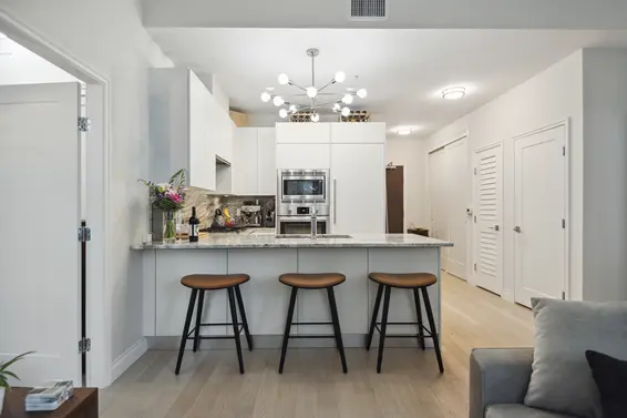 112 185 Victory Ship Way, North Vancouver For Sale - image 9