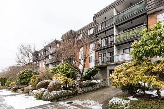 335 340 West 3rd Street, North Vancouver