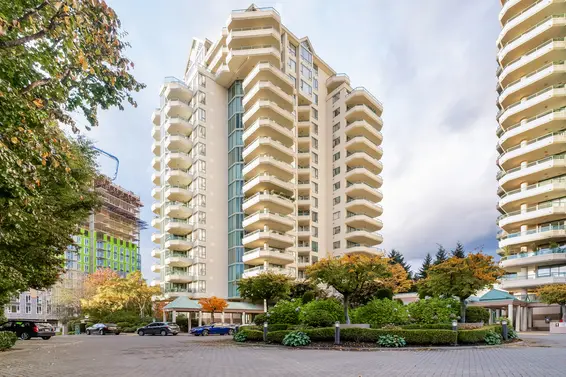 3D 328 Taylor Way, West Vancouver