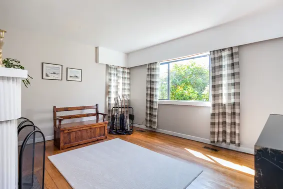 524 East Keith Road, North Vancouver For Sale - image 16