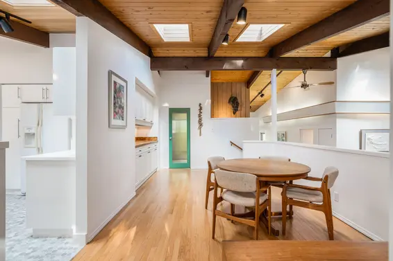 501 West St James Road, North Vancouver For Sale - image 13