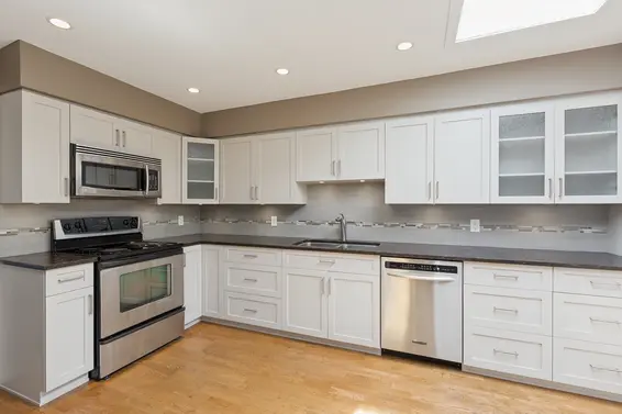 8 2206 Folkestone Way, West Vancouver For Sale - image 11
