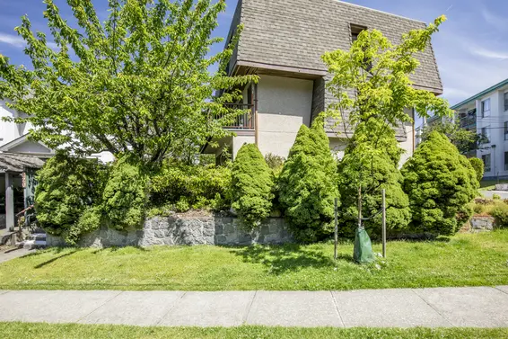 2 220 West 16th Street, North Vancouver For Sale - image 32