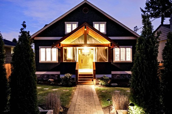 761 East 8th Street, North Vancouver