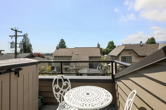 Master Deck - 20-2133 St Georges Avenue, North Vancouver  