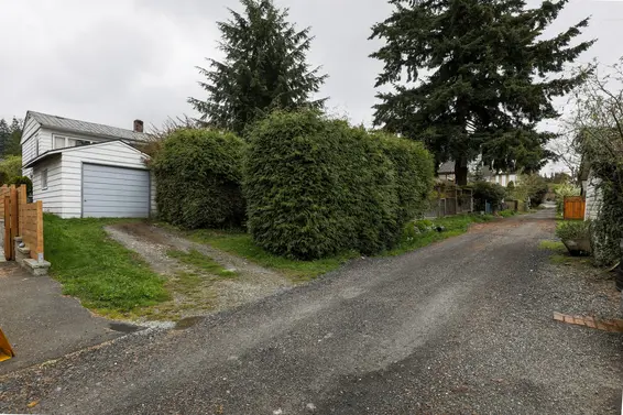 181 West Windsor Road, North Vancouver For Sale - image 2