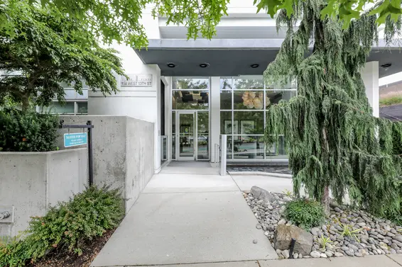 Entrance 2 - 703 - 158 W 13th Street, North Vancouver  