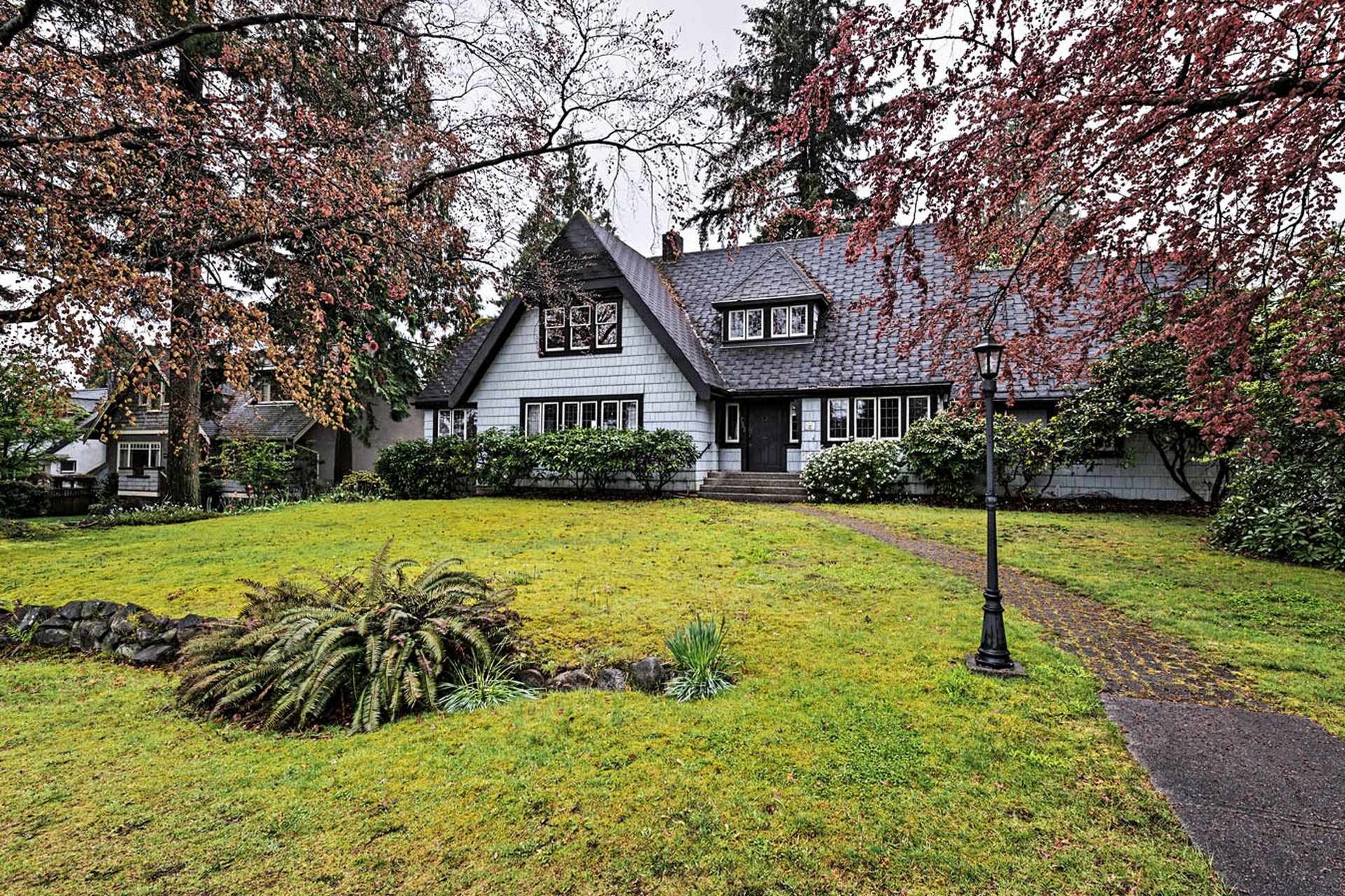 1753 Grand Boulevard, North Vancouver SOLD