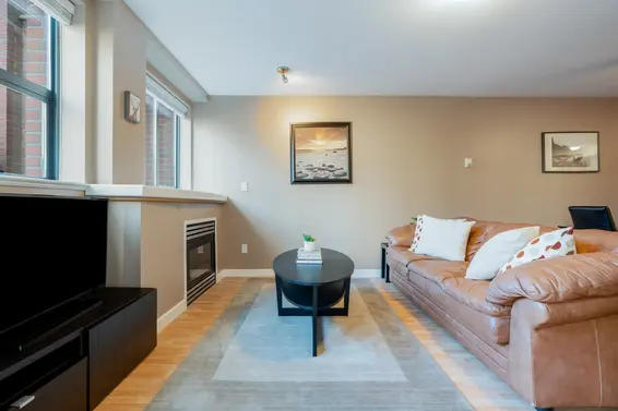 208 345 Lonsdale Avenue, North Vancouver For Sale - image 4