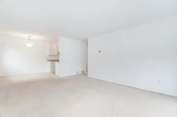 335 340 West 3rd Street, North Vancouver For Sale - image 8
