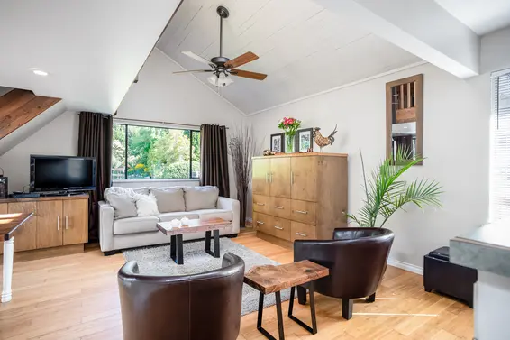 524 East Keith Road, North Vancouver For Sale - image 1