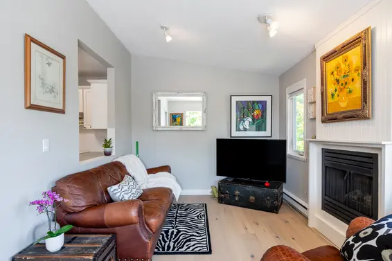 201 1523 Bowser Avenue, North Vancouver For Sale - image 8