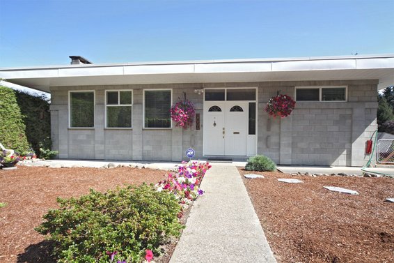 2004 Deep Cove Road, North Vancouver