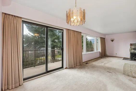 702 Winona Avenue, North Vancouver For Sale - image 7