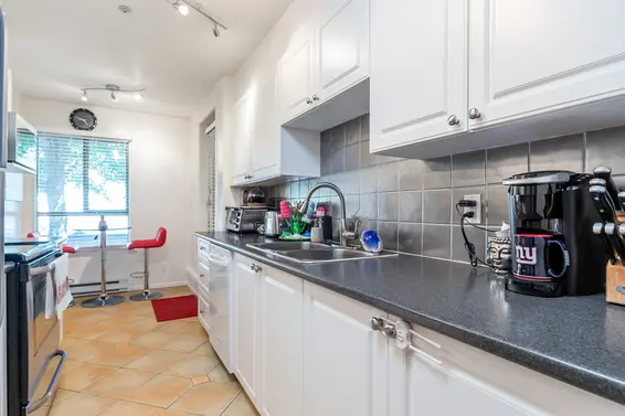 210 223 Mountain Highway - Kitchen  