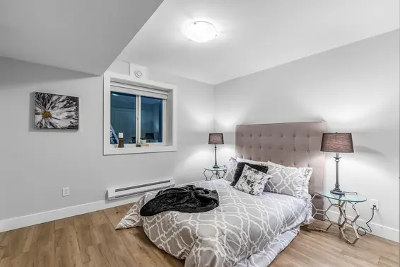 Suite Bedroom - 2698 Violet Street, North Vancouver  