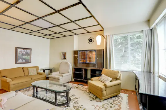 Living Room - 866 East 10th Street, North Vancouver  