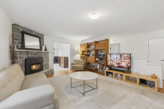 331 East 24th Street, North Vancouver For Sale - image 6