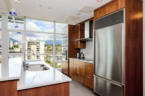 Kitchen | 2303-188 East Esplanade, North Vancouver  