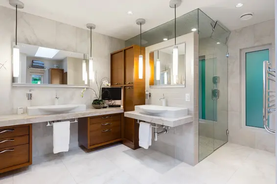 Master Bedroom Ensuite - 998 Dempsey Road, North Vancouver  