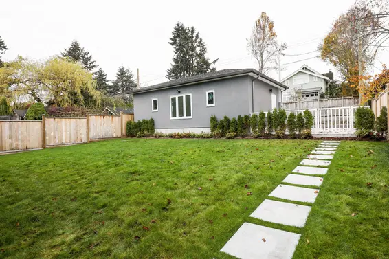 Yard - 528 East 11th Street, North Vancouver  
