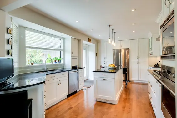 2948 Dresden Way, North Vancouver For Sale - image 9