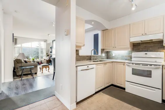 417 3600 Windcrest Drive, North Vancouver For Sale - image 12