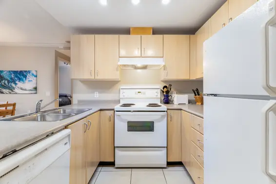 1404 121 West 15th Street, North Vancouver For Sale - image 1