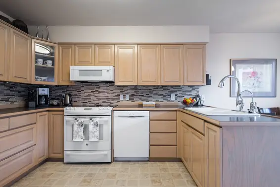 4 232 East 6th Street, North Vancouver For Sale - image 13