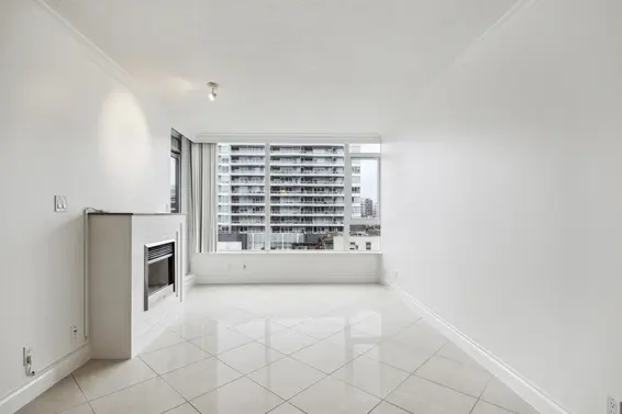 403 133 East Esplanade, North Vancouver For Sale - image 2