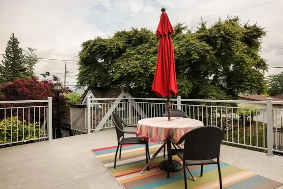 Deck  