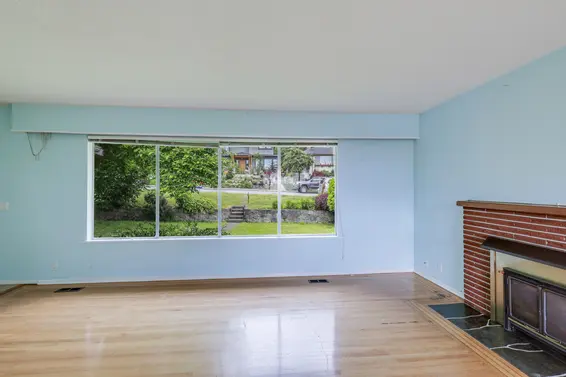 1043 Whitchurch Street, North Vancouver For Sale - image 3